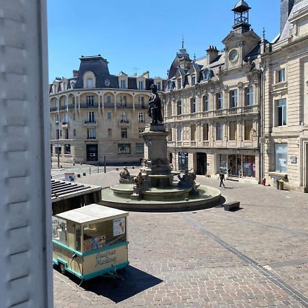 Le Gonzague, Appartement Hyper-Centre Tout Confort. Charleville-Mézières Zewnętrze zdjęcie